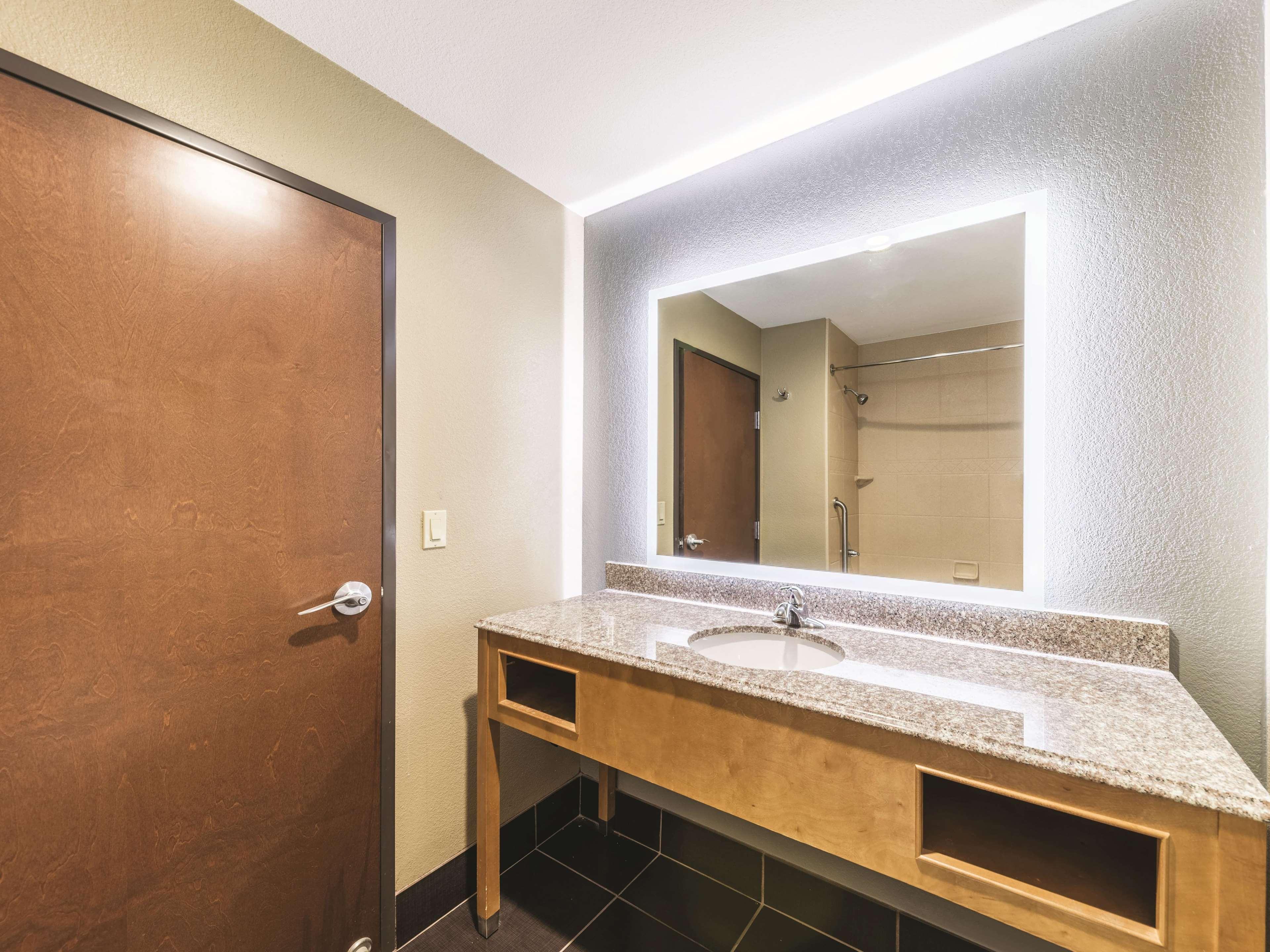 Hotel La Quinta By Wyndham Tulsa - Catoosa Extérieur photo