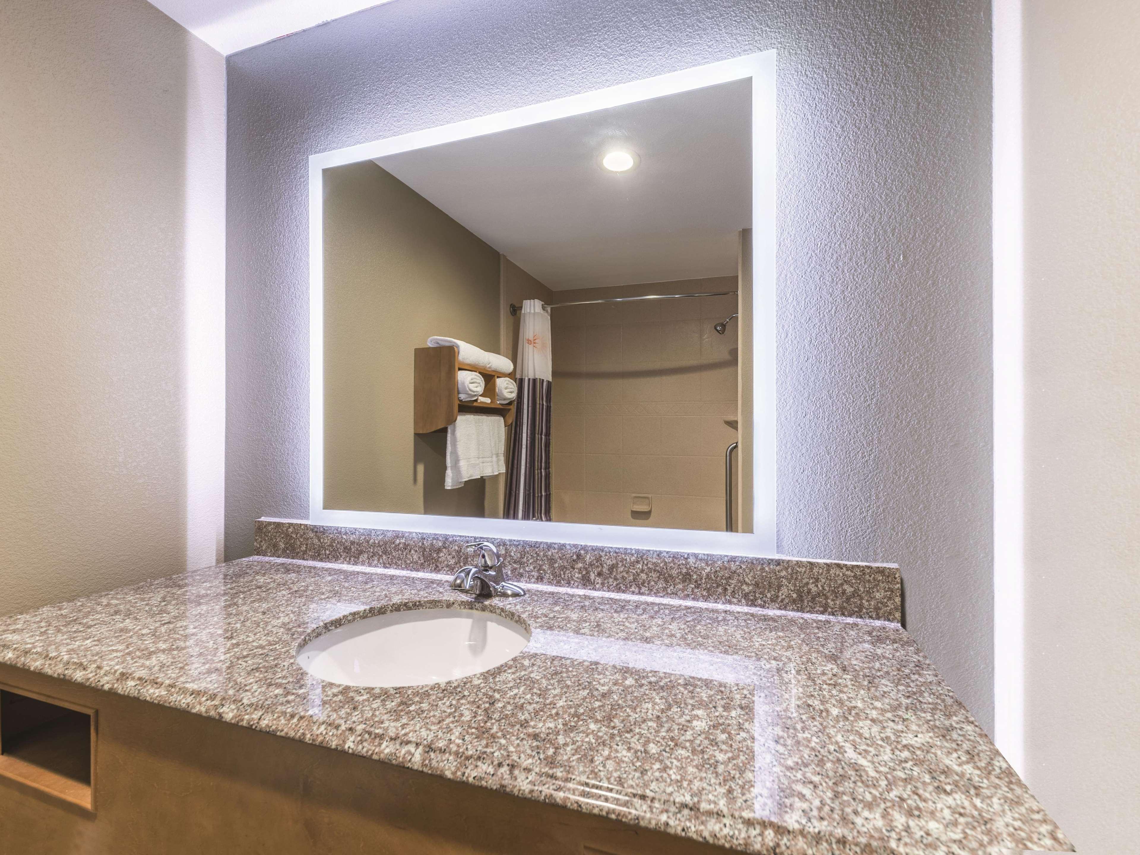 Hotel La Quinta By Wyndham Tulsa - Catoosa Extérieur photo