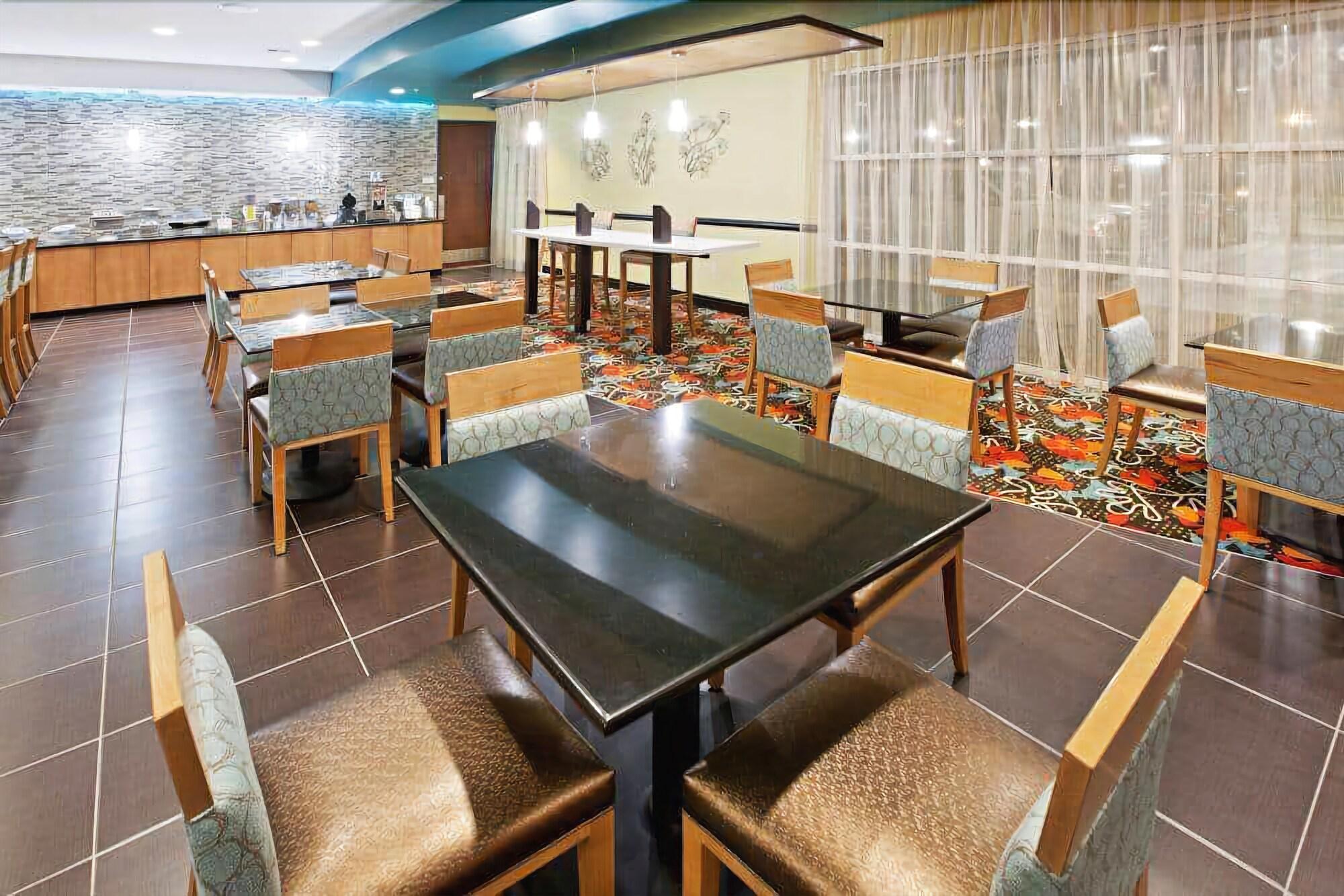 Hotel La Quinta By Wyndham Tulsa - Catoosa Extérieur photo